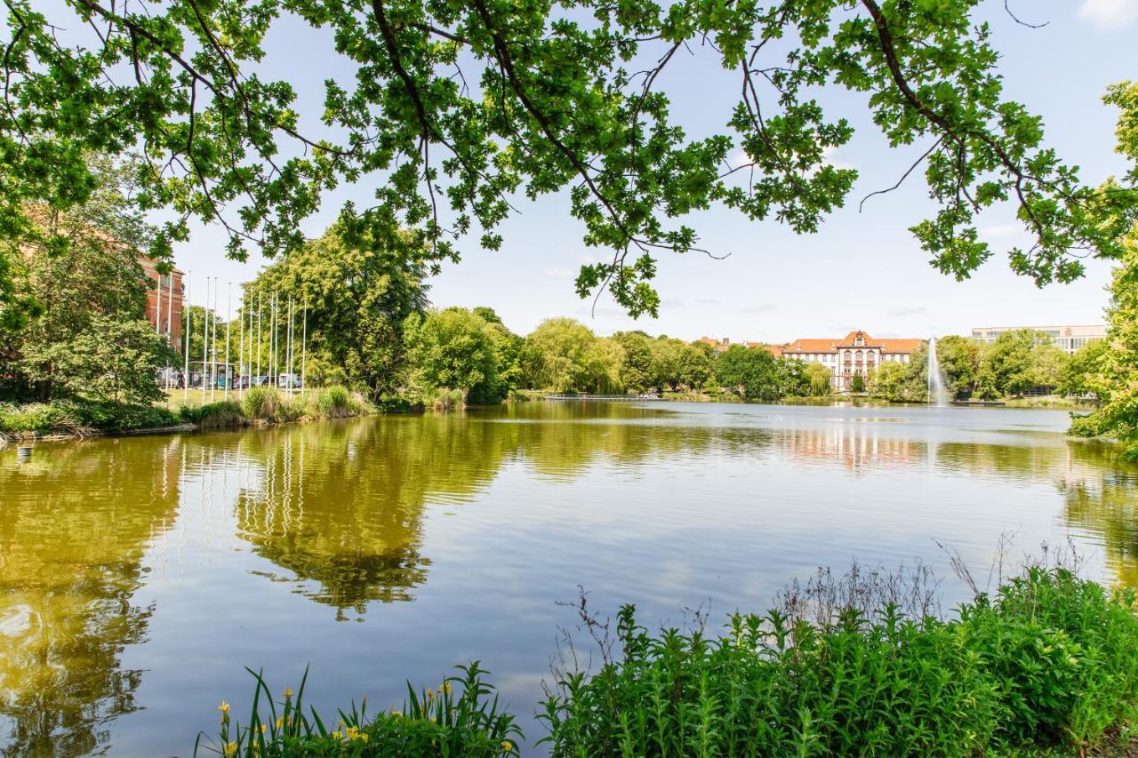 Alles Neu: 1-Zi Zentral Am Exerzierpl. 24H-Checkin Kiel Bagian luar foto