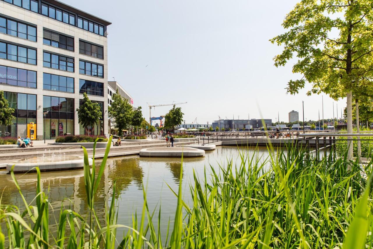 Alles Neu: 1-Zi Zentral Am Exerzierpl. 24H-Checkin Kiel Bagian luar foto